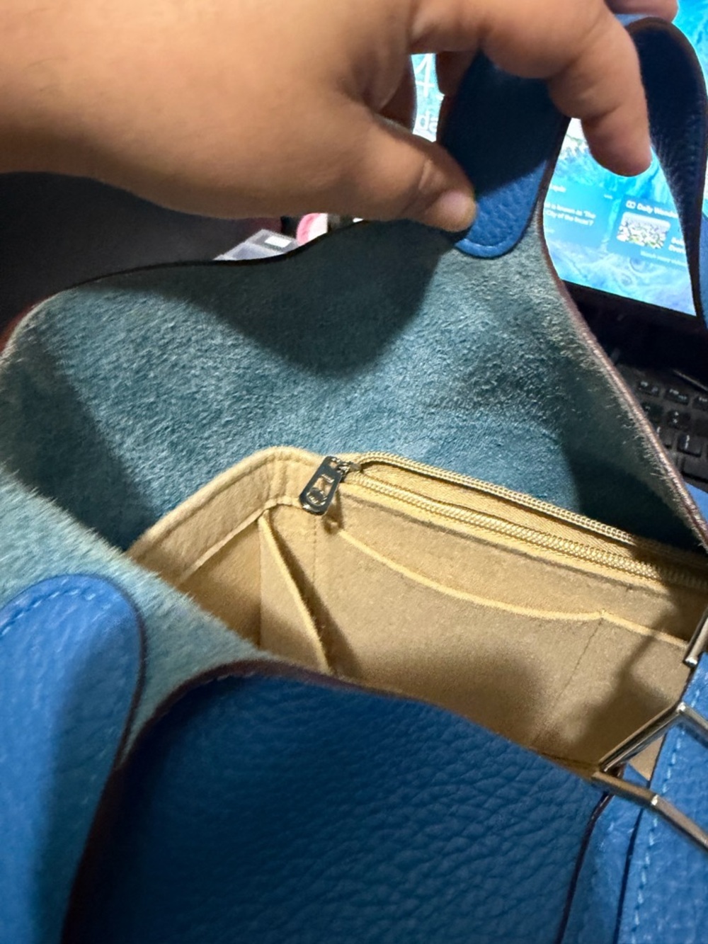 Pre-Owned Hermes GM Picotin Lock Bag Blue Clemence - Picture 9 of 15